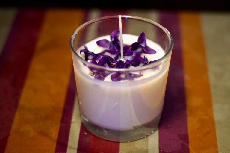 Come fare le candele con la cera di soia: tutto il procedimento - crea
