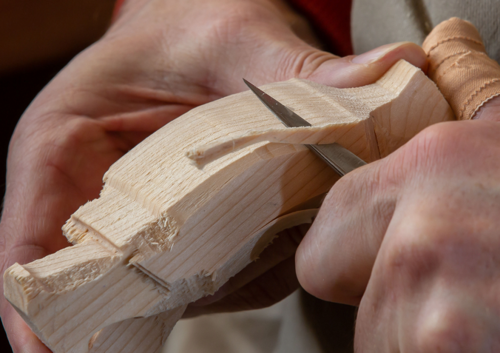 Intaglio del legno a coltello