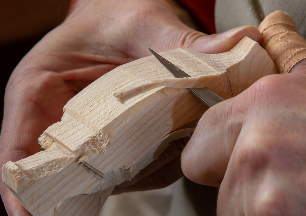 kit per la lavorazione e intaglio del legno